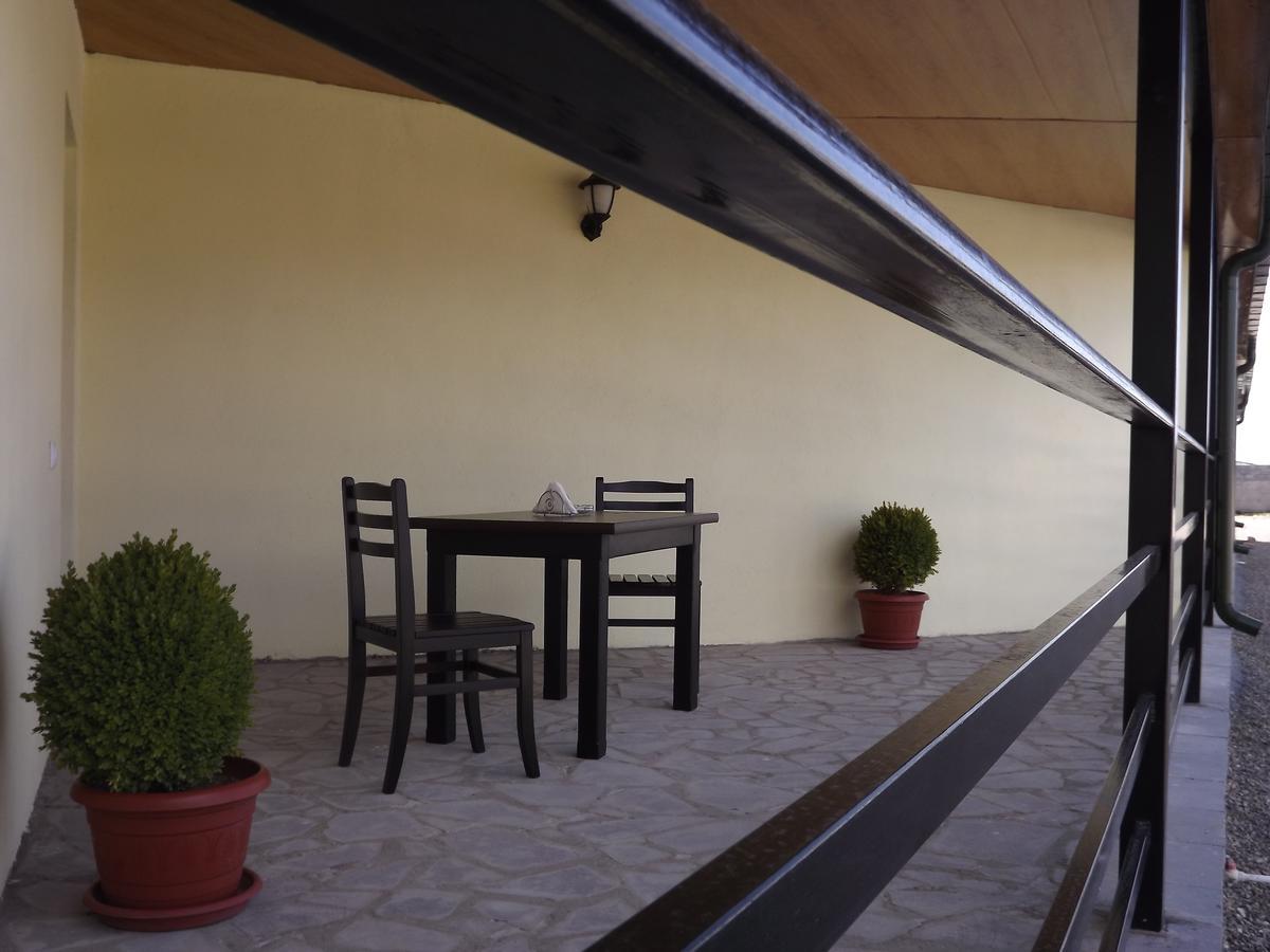 Hotel Emocia Natakhtari Luaran gambar